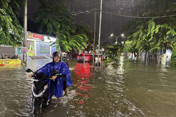 bnpb pastikan penanganan dampak banjir di semarang cepat dan tepat 71348