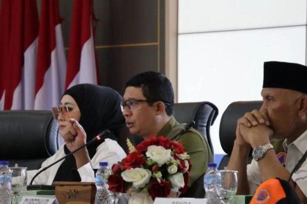 bnpb tegaskan kebutuhan dasar korban banjir dan longsor di sumbar terpenuhi 71252