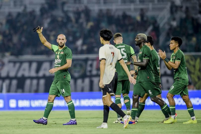 bri liga 1 madura united kalah tipis 1 2 dari persebaya surabaya 81504