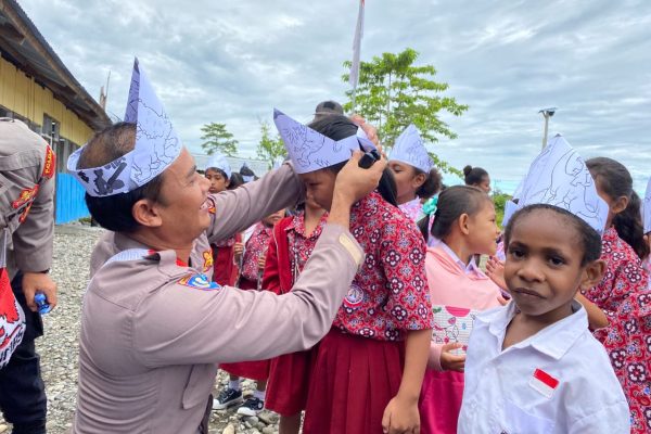 building nationalism since early age noken community development held teaching program at yahukimo 46450