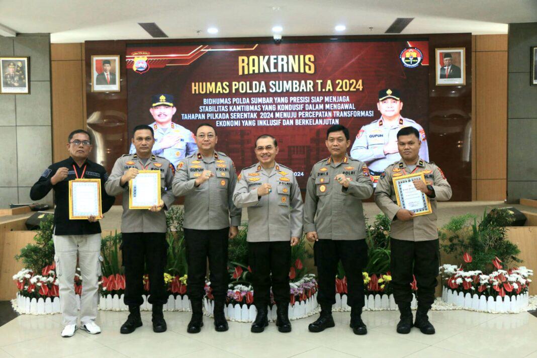 buka rakernis humas polda kapolda sumbar dorong jajaran bisa emban fungsi kehumasan 76840