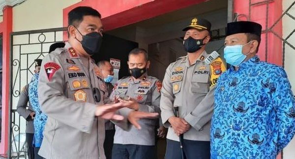 capai target 70 persen kapolda sulbar pastikan vaksinasi terus berjalan 22878