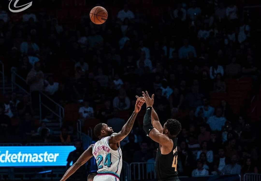 cavaliers curi kemenangan dari heat dan kembali ke puncak klasemen nba 83591