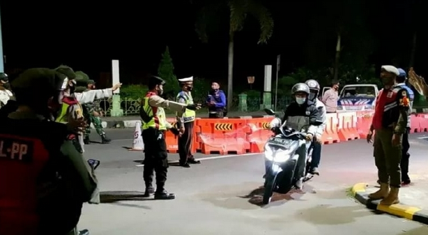 cegah mudik lokal polda jabar fokuskan penyekatan di batas kota 31377