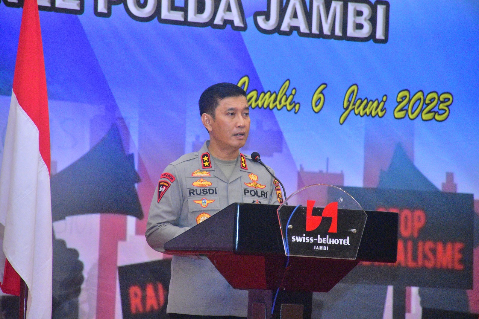 cegah radikalisme dan intoleransi kapolda buka kegiatan pembinaan bagi personel polda jambi 59208
