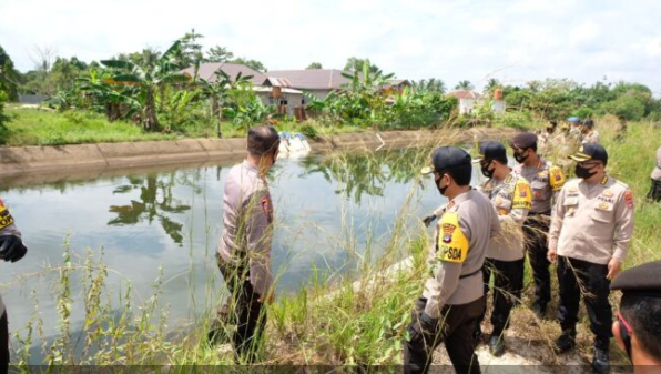cek kesiapan dan cegah terjadinya karhutla kapolda kalsel tinjau embung untuk persediaan air 34863