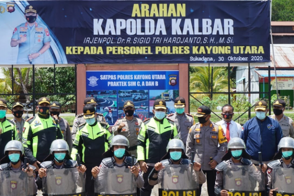 cek kesiapan hadapi pilkada serentak 2020 dan karhutla kapolda kalbar kunjungi polres kayong utara 32531
