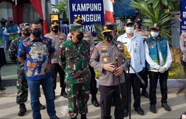 cek penanganan covid 19 kapolda metro jaya kunjungi kampung tangguh jaya pondok aren 30663