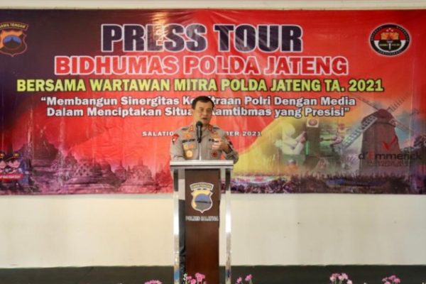 central java regional police holds press tour in salatiga in order to strengthen partnership with media 44489