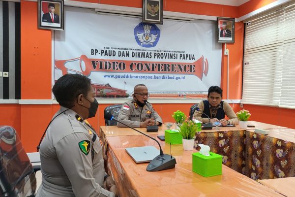 cerdaskan pendidikan masyarakat papua satgas binmas noken operasi damai cartenz bekerja sama dengan balai pendidikan paud dan dikmas papua 45924