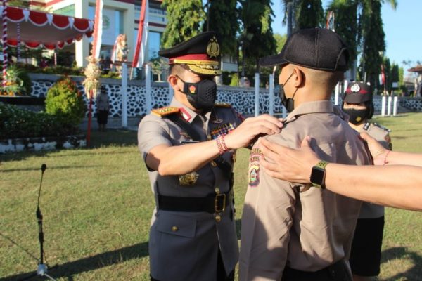 chief of bali regional police lead the opening ceremony of 2021 indonesia national police nco formation education 40911
