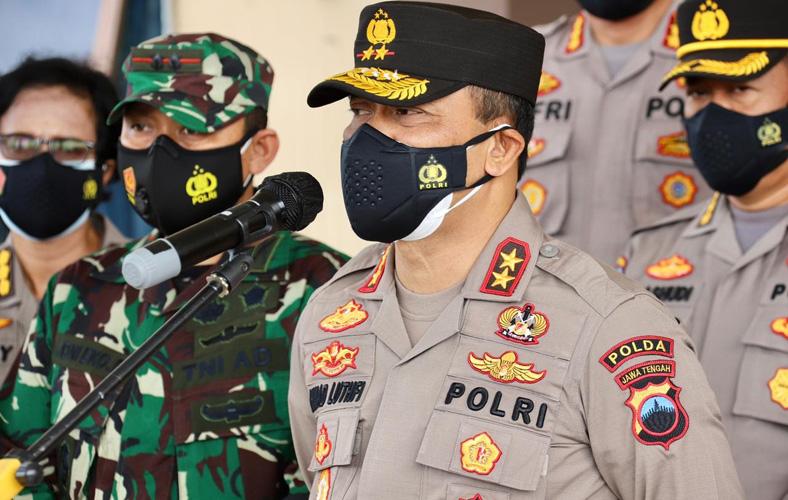 chief of central java regional police visited hippindo vaccination center at undip 40936