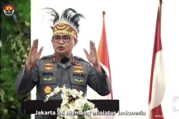 chief of greater jakarta metropolitan police makes papuan youths in jakarta as agents 39078