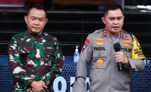 chief of greater jakarta metropolitan regional police reminds homecomers not to forge covid 19 free statement during the returning wave 28458