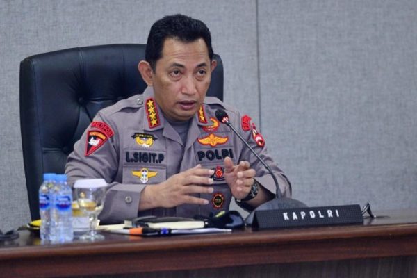 chief of indonesian national police advised chiefs of regional police to maximise micro ppkm and lead economic recovery 39119