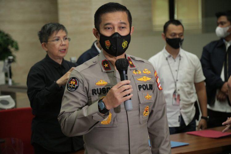 chief of indonesian national police nganjuk regents bribery fund is for personal purpose 38931