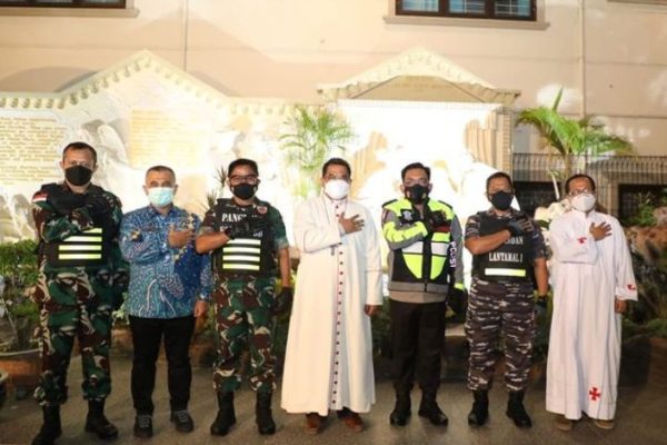 chief of north sumatra regional police ensures christmas eve celebration runs conducive and adhere to health protocols 44628