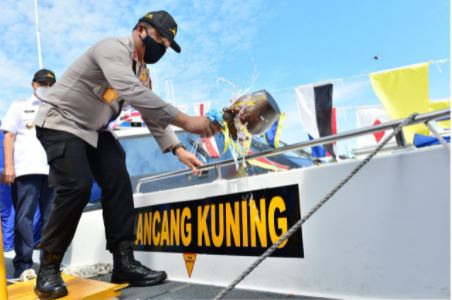 chief of riau regional police launched lancang kuning iv 2006 fast hunting ship 39527