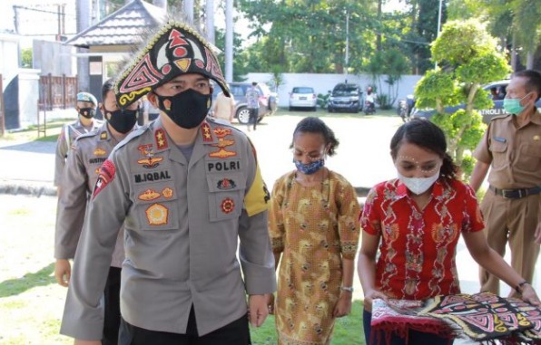 chief of west nusa tenggara regional police attended pancasila day commemoration by papuan students 39117