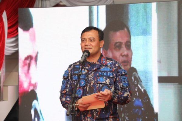 commemorating the 71st anniversary of water and air police chief of central java regional police inaugurates two new sophisticated ships 44400