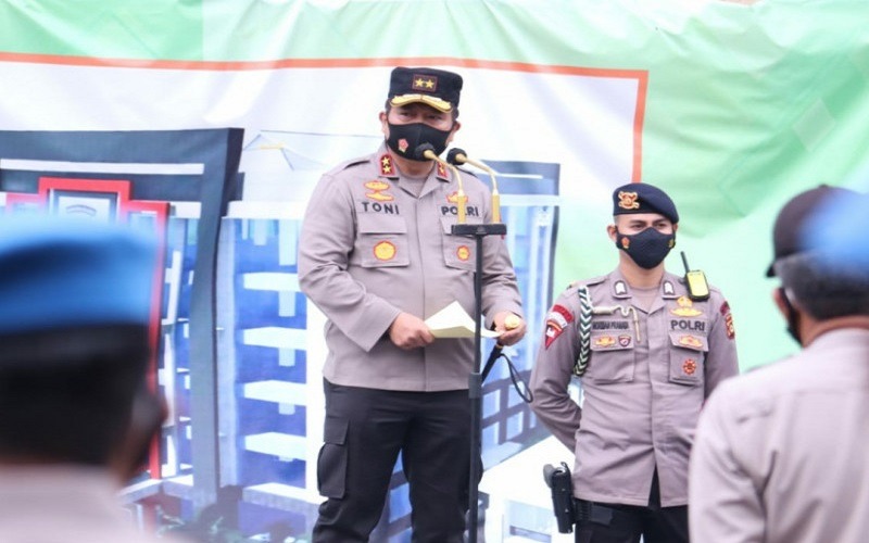 create herd immunity south sumatra regional police hold mass vaccination in 17 regencies cities 42677