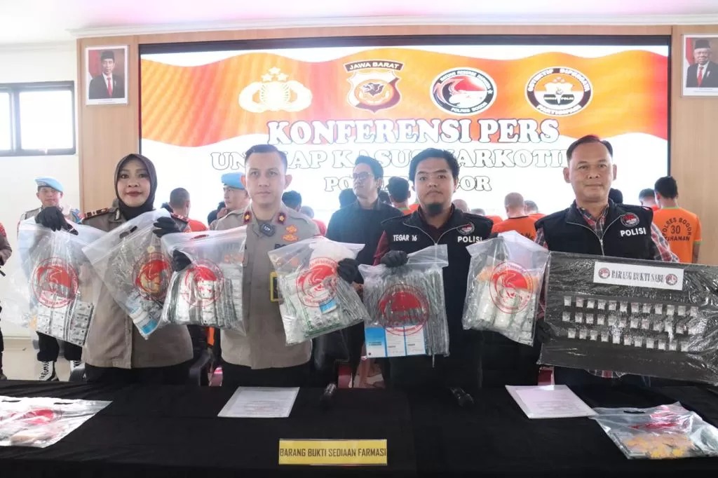 dalam dua pekan polres bogor berhasil ringkus 21 tersangka pengedar narkoba 62457