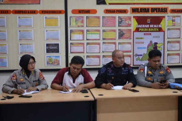 dalam rangka kunjungan kerja ibu negara polda banten ikuti rapat koordinasi 49093