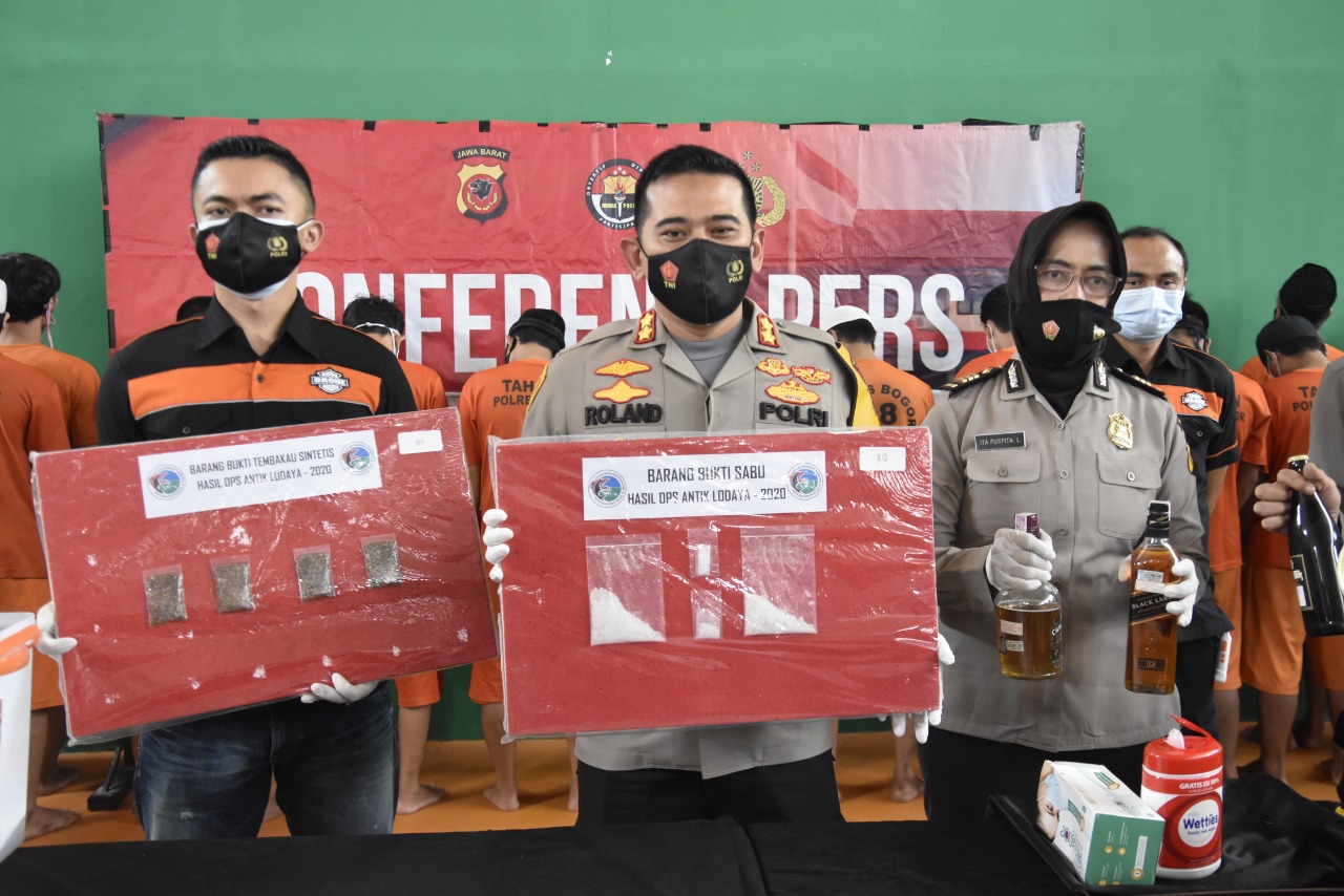 dalam sepekan polres bogor berhasil tangkap 52 tersangka kasus narkoba 15822