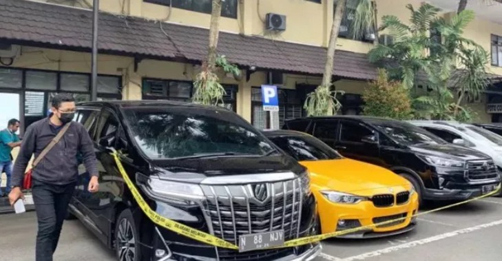 dalami dugaan pencucian uang polisi kembali periksa istri wahyu kenzo 56182