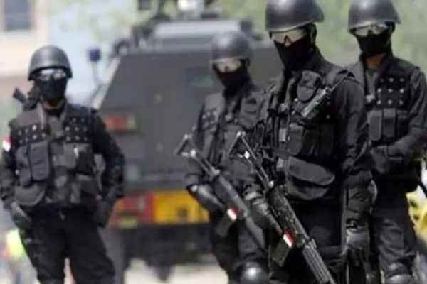densus 88 antiteror berhasil tangkap lima terduga teroris jaringan ji 26864