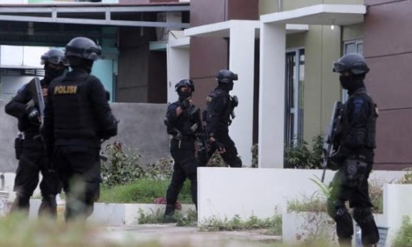 densus 88 tangkap 20 teroris di sumatera dan 2 di jakarta 30872