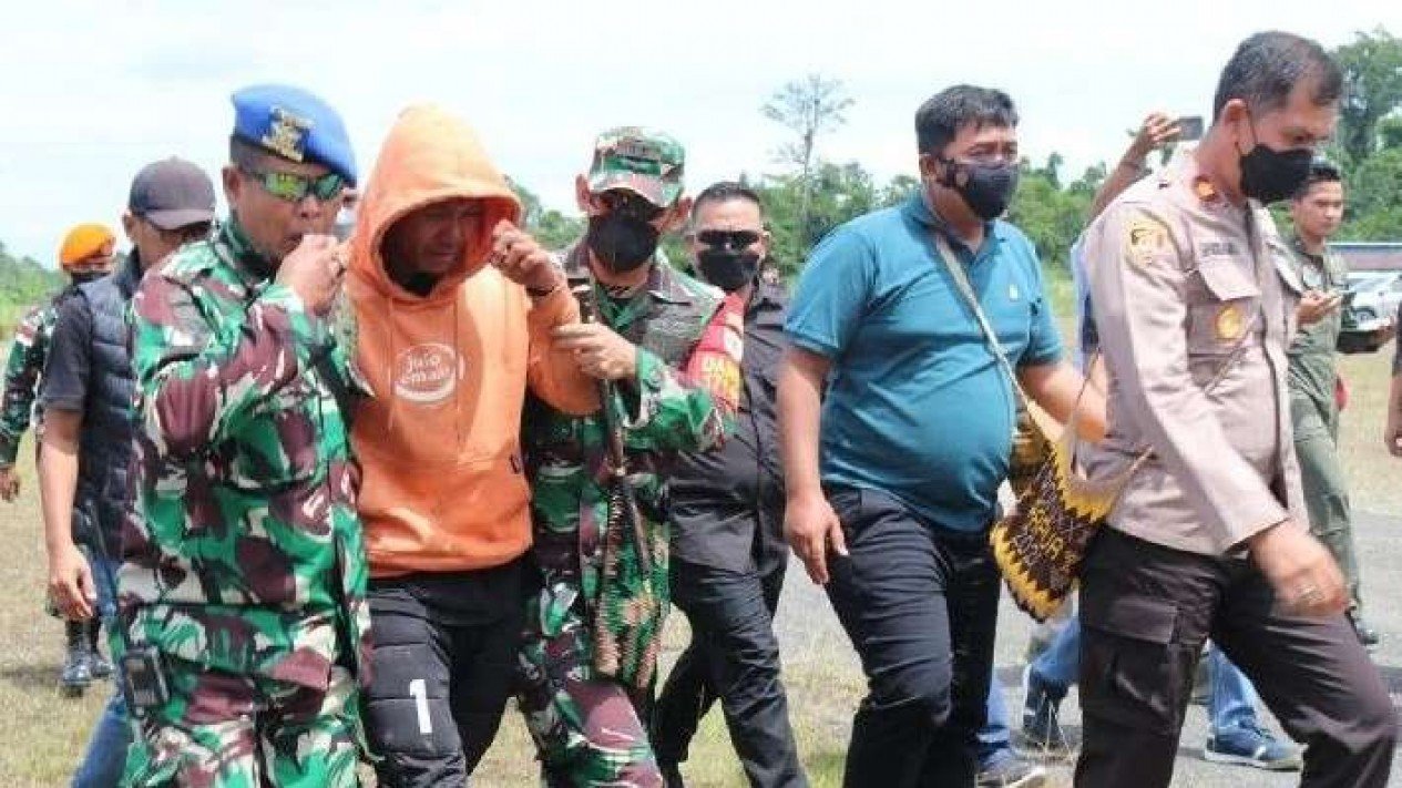 detik detik operasi damai cartenz evakuasi korban kkb 21247