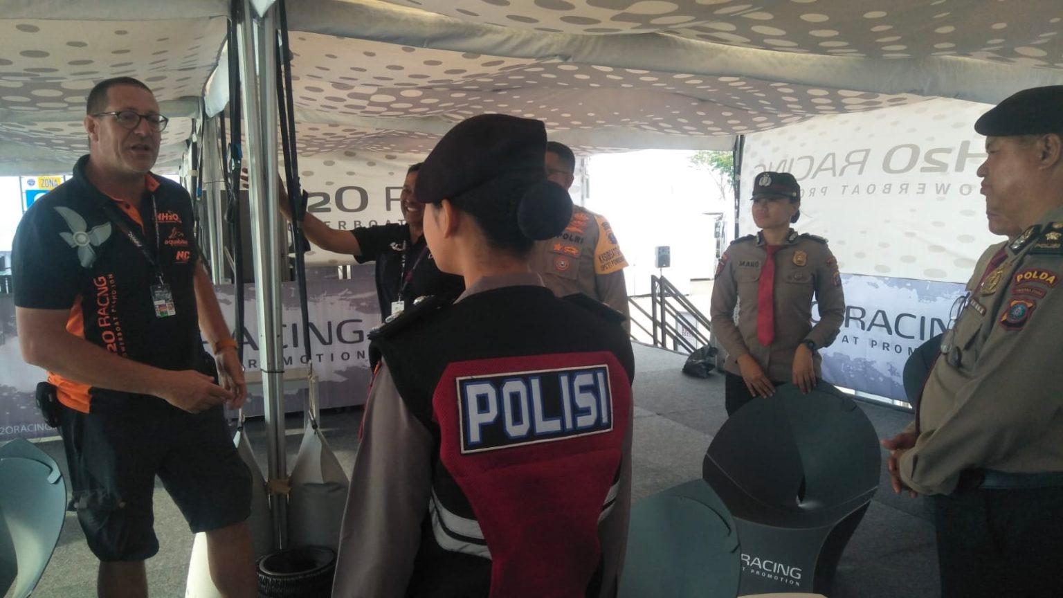 director logistic f1 powerboat apresiasi pengamanan polda sumut terhadap gelaran f1 powerboat danau toba 70910
