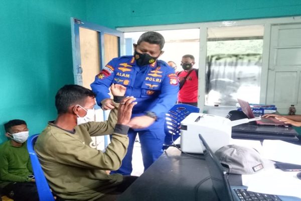 dit polair polda gorontalo tangkap 3 nelayan pelaku bom ikan 30427