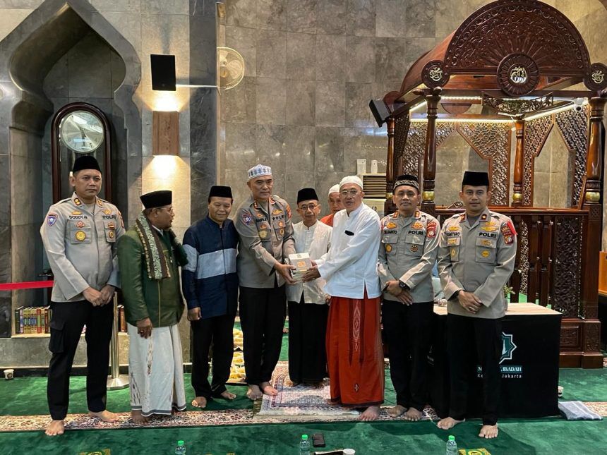 ditbinmas polda metro jaya adakan sholat subuh keliling 69871