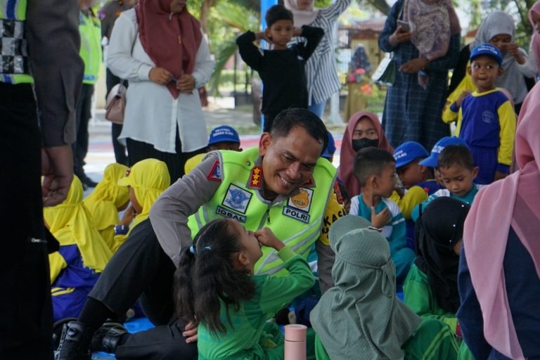 ditlantas polda aceh berikan edukasi pendidikan lalu lintas untuk anak usia dini 66595