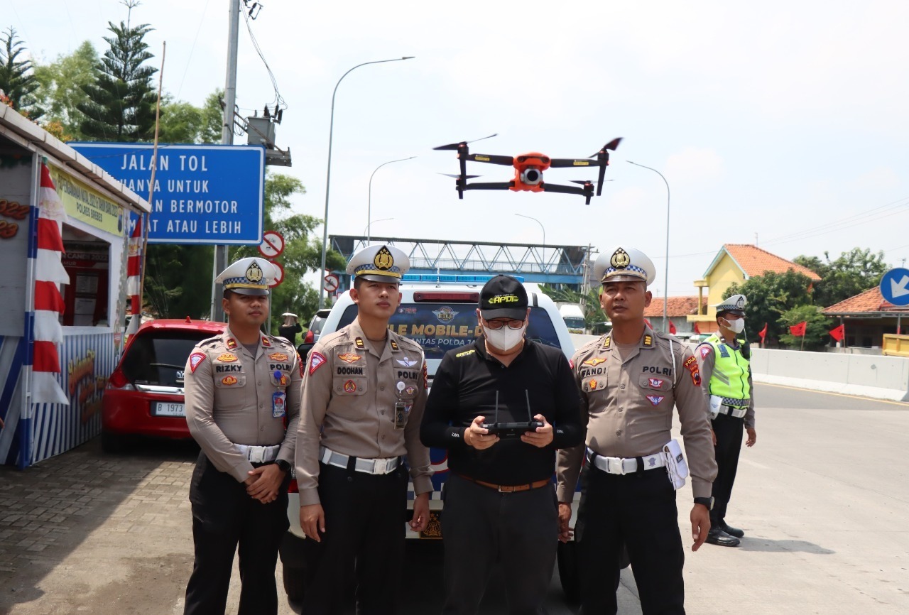 ditlantas polda jateng uji coba etle drone di brebes 53684