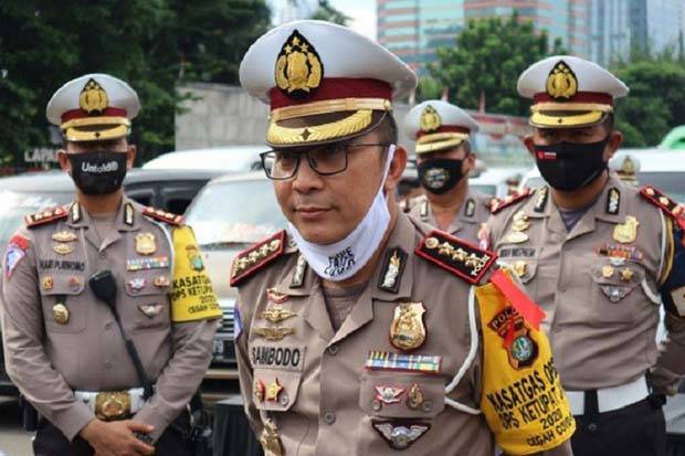 ditlantas polda metro jaya kerahkan 300 personel untuk pengawalan dan pengamanan jalur 20237