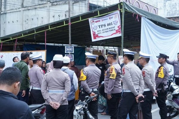 ditlantas polda riau laksanakan kegiatan pengecekan tps untuk pastikan kegiatan berjalan aman dan lancar 70222