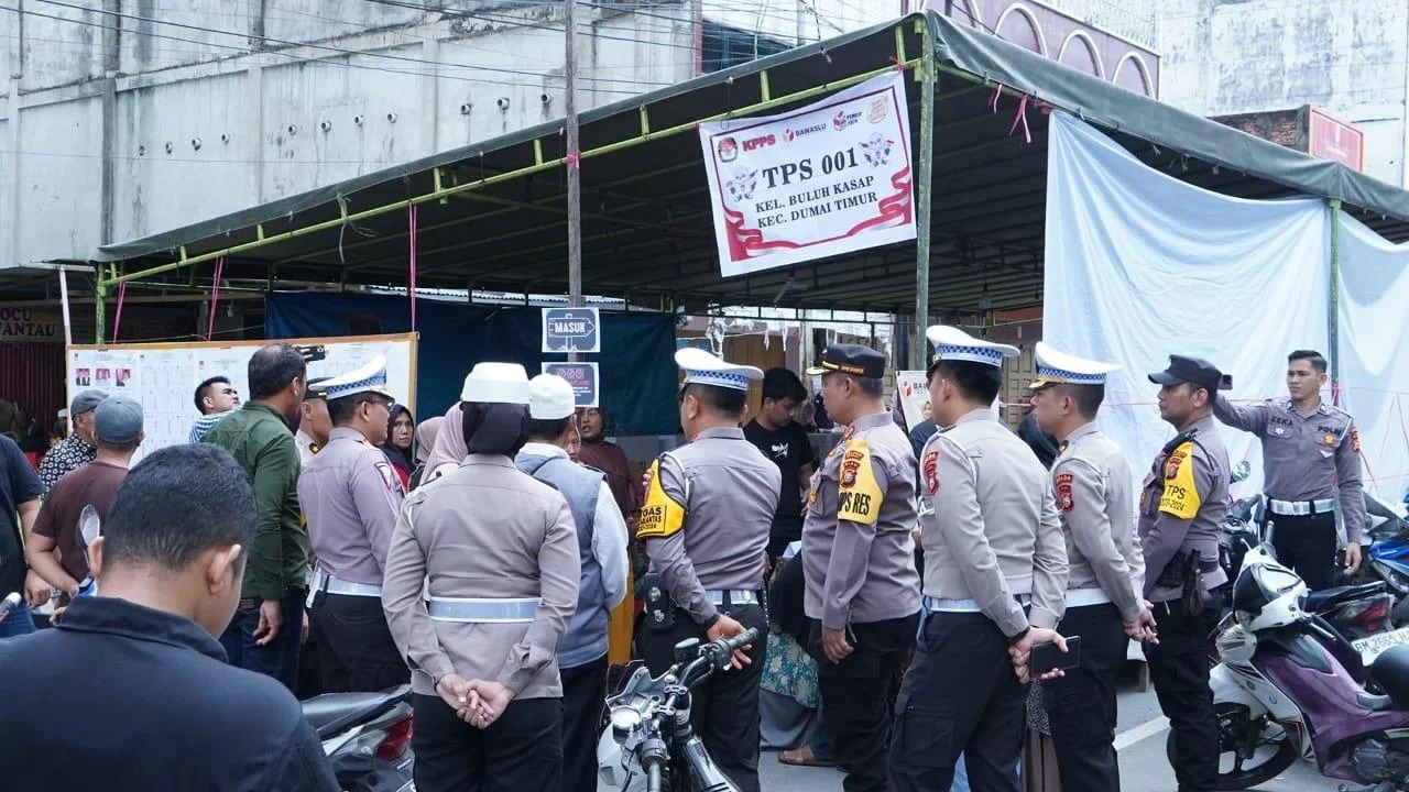 ditlantas polda riau laksanakan kegiatan pengecekan tps untuk pastikan kegiatan berjalan aman dan lancar 70222