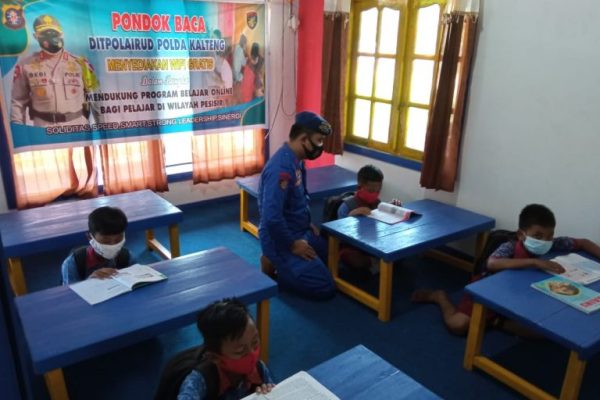 ditpolairud ajak anak anak gemar membaca 17968