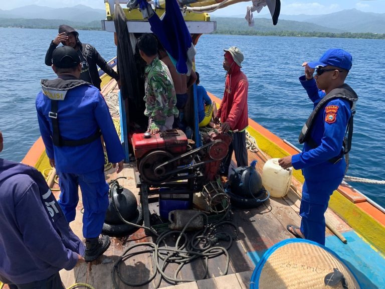 ditpolairud polda malut gelar patroli pegamanan di perairan maluku utara 72158