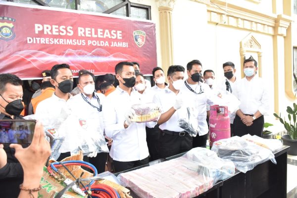 ditreskrimsus polda jambi berhasil gagalkan perdagangan emas ilegal dengan omset milyaran rupiah 17537