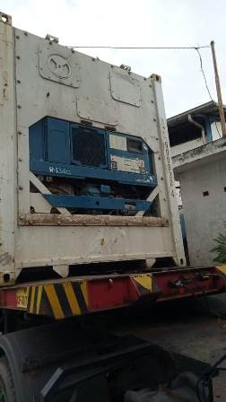 ditreskrimsus polda jatim kirim bantuan kontainer pendingin untuk simpan jenasah korban erupsi gunung semeru 25335