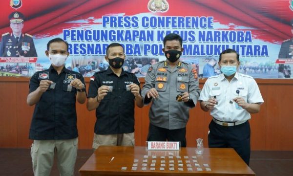 ditresnarkoba polda malut gagalkan penyelundupan 43 saset ganja di lp ternate 15939