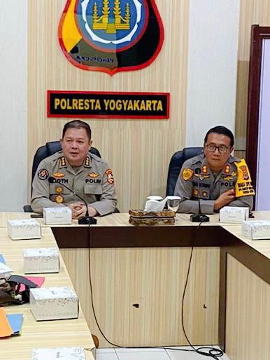divisi humas polri dorong peningkatan pelayanan informasi publik di polda diy 67325