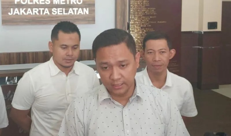 dua kali mangkir dari pemeriksaan polisi siap jemput paksa pelaku penipuan iphone 59265