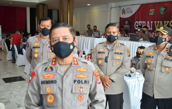 dukung percepatan vaksinasi nasional polda lampung telah suntikan 240 000 dosis vaksin pada masyarakat lampung 26857
