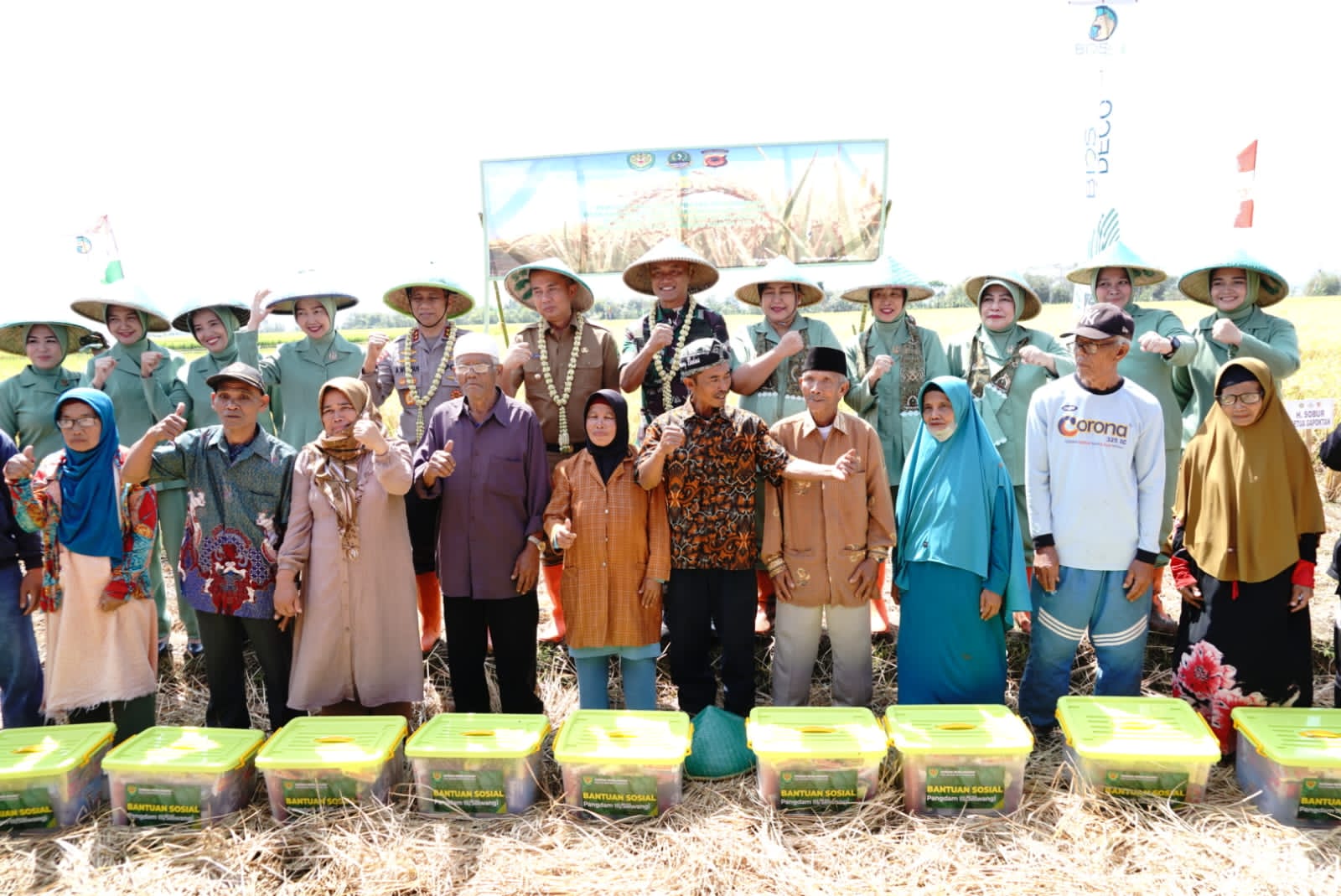 dukung program pemerintah tni polri turut serta dalam panen raya 63832