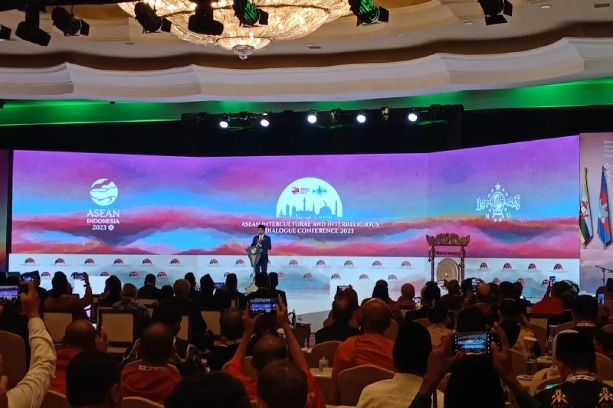 dunia sedang tak baik presiden jokowi minta asean jadi jangkar perdamaian 61994